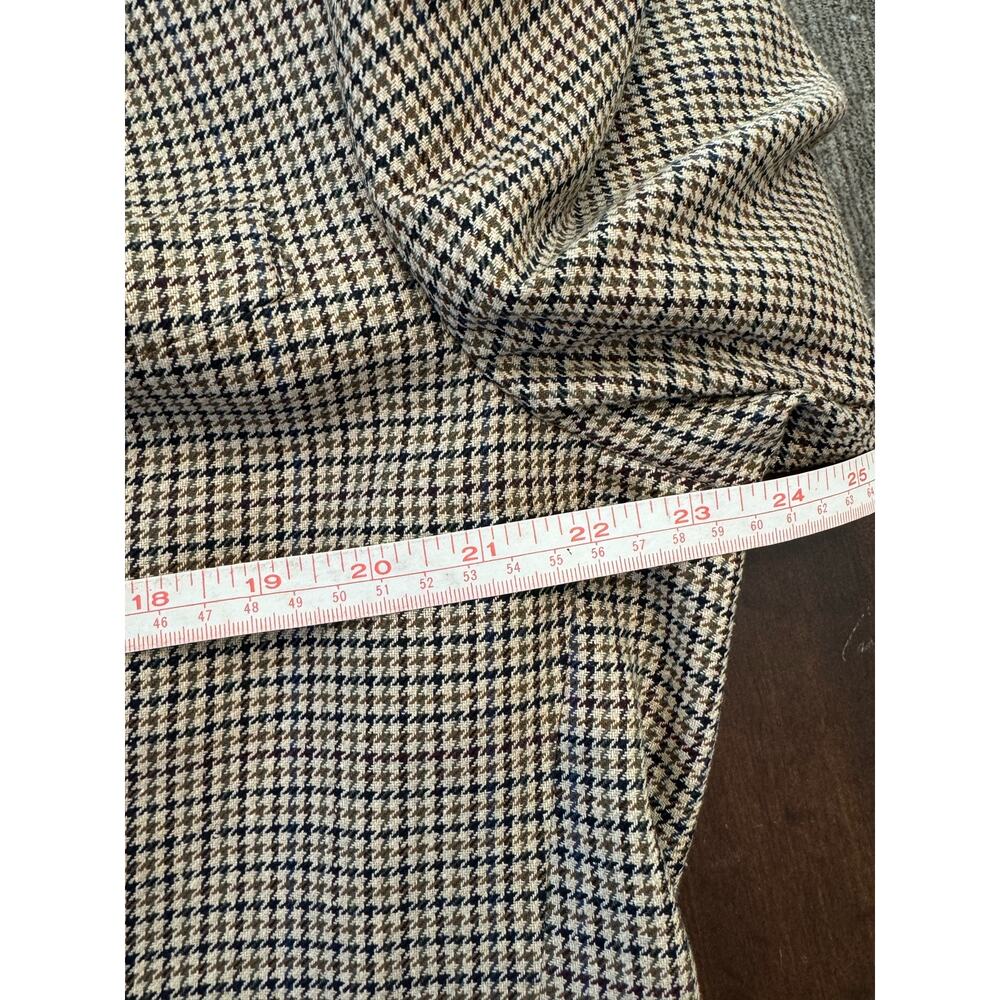 AKA Eddie Bauer Silk and Wool 2 Button Blazer.  Size 44R - Picture 5 of 11